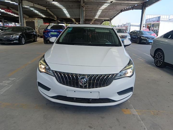 Verano 2016 Hatchback 15S AT Progressive photo 2