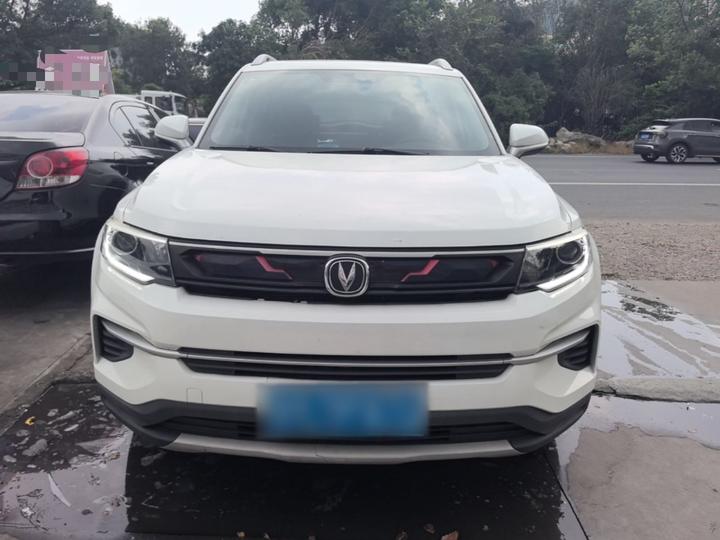 CS35PLUS 2019 1.4T DCT photo 2