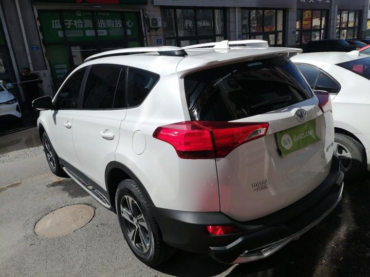 RAV4 2015 2.0L CVT RWD photo 4