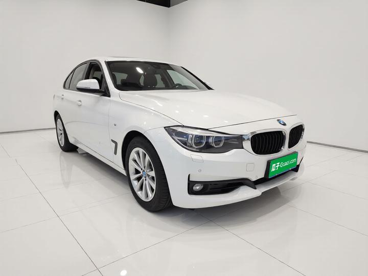 3 SeriesGT 2017 320i Fashion photo 3