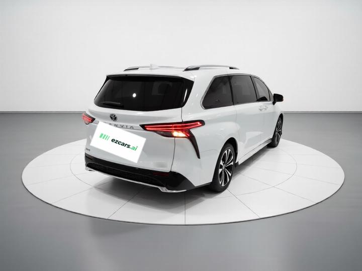 Granvia 2023 2.5L Hybrid Premium PLUS photo 6