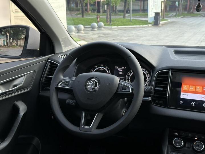 Karoq 2021 TSI280 Luxury photo 2