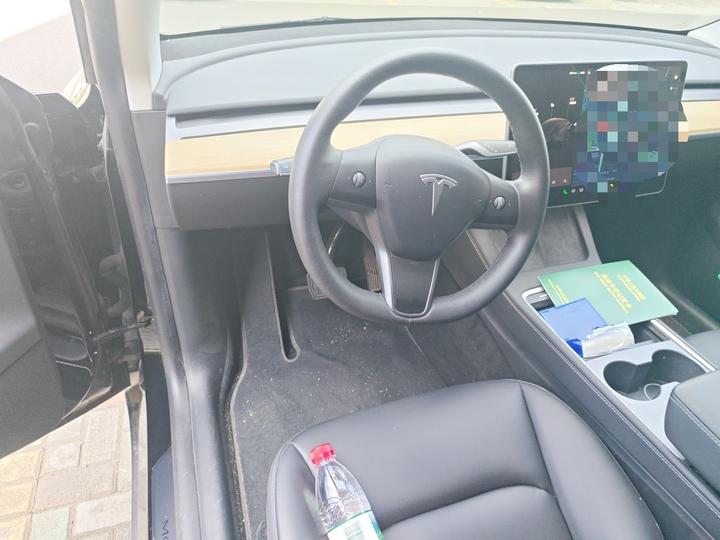 Model Y 2021 Standard Range RWD photo 8