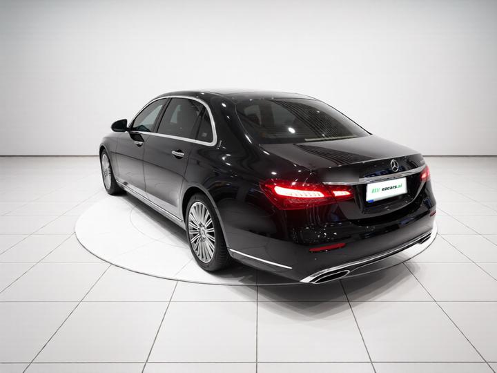 E-Class 2022 Facelift E 300 L Luxury photo 4