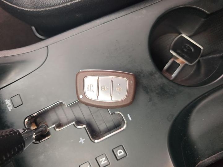 ix35 2015 2.0L AT RWD Smart IV photo 8
