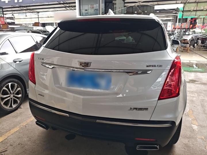 XT5 2018 28E AWD Leading photo 3