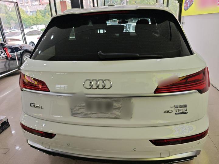 Q5L 2021 40 TFSI Luxury Dynamic photo 3