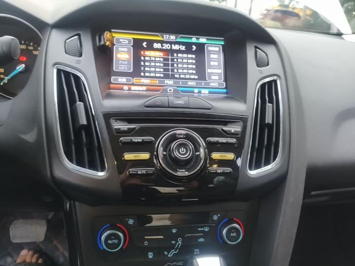 Focus 2015 Sedan 1.6L AT photo 8