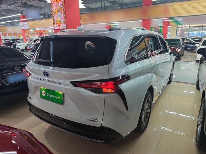 Sienna 2023 2.5L Hybrid Comfort photo 6
