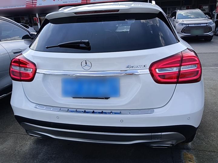 GLA 2015 GLA 220 4MATIC Fashion photo 3
