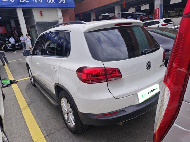 Tiguan 2015 2.0TSI AT AWD Comfort photo 4