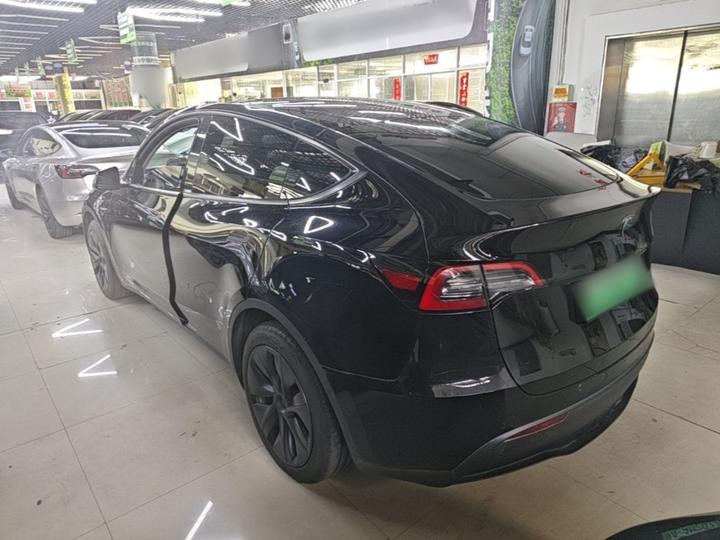 Model Y 2023 RWD photo 4