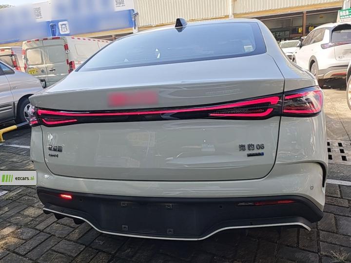 Seal 06 EV 2025 DM-i ADAS 120KM Exclusive photo 5
