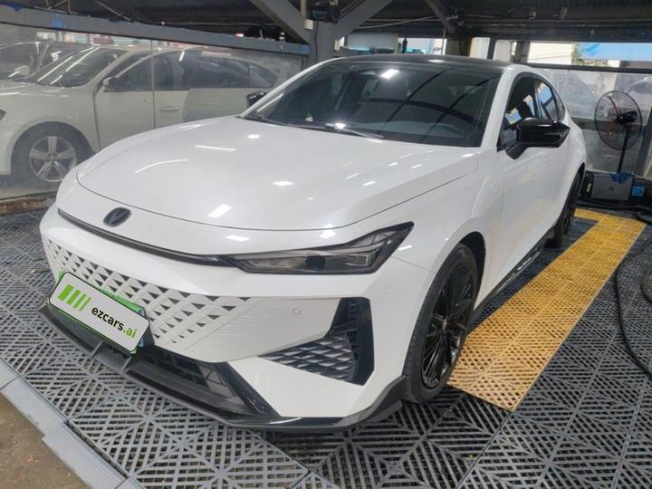 UNI-V 2024 1.5T Premium Sport