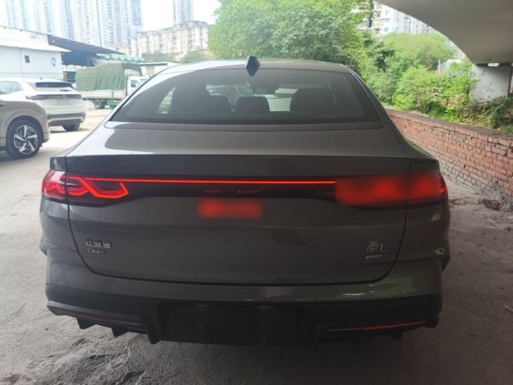 Qin L 2025 DM-i ADAS 120KM photo 3