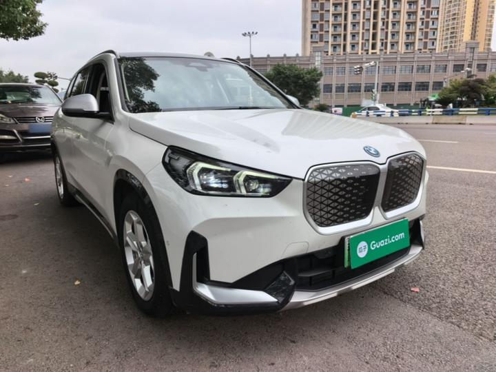 iX1 2023 eDrive25L X Design Package photo 3
