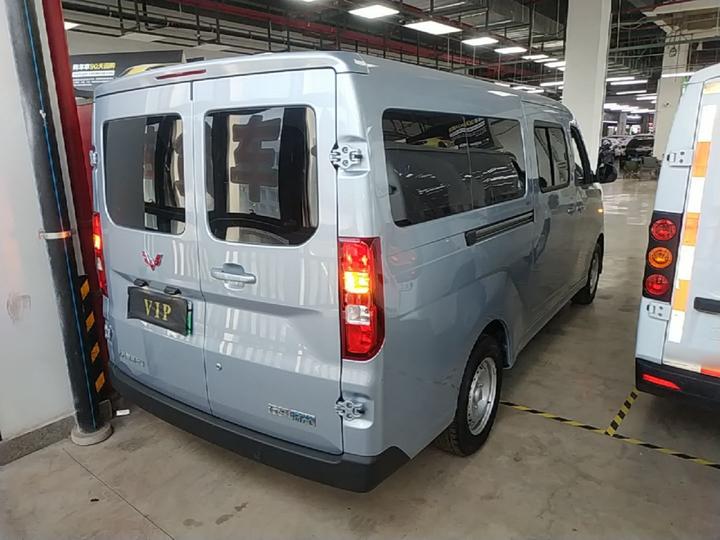 Wuling 2024 300km Comfort Bus 75kW photo 4