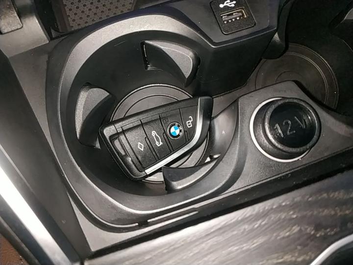 3 Series 2022 325i M Sport Package photo 8