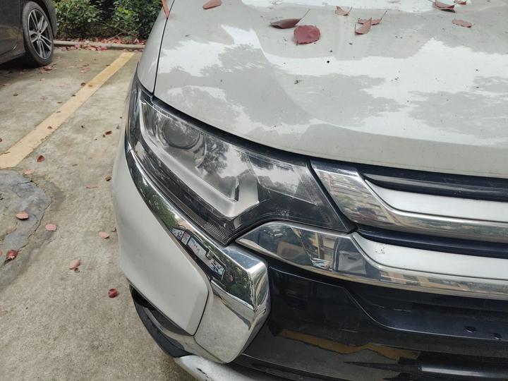 Outlander Imported 2016 2.0L RWD 5-Seater photo 7