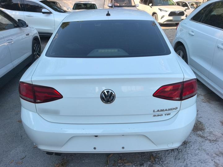 Lamando 2015 230TSI DSG photo 2