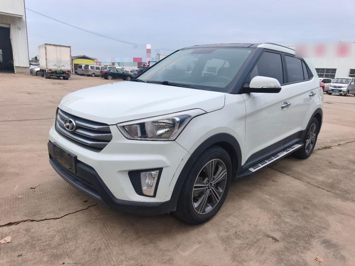 ix25 2015 1.6L AT RWD Smart GLS