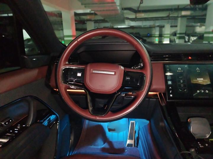 Range Rover Sport 2024 400PS Dynamic SE photo 3