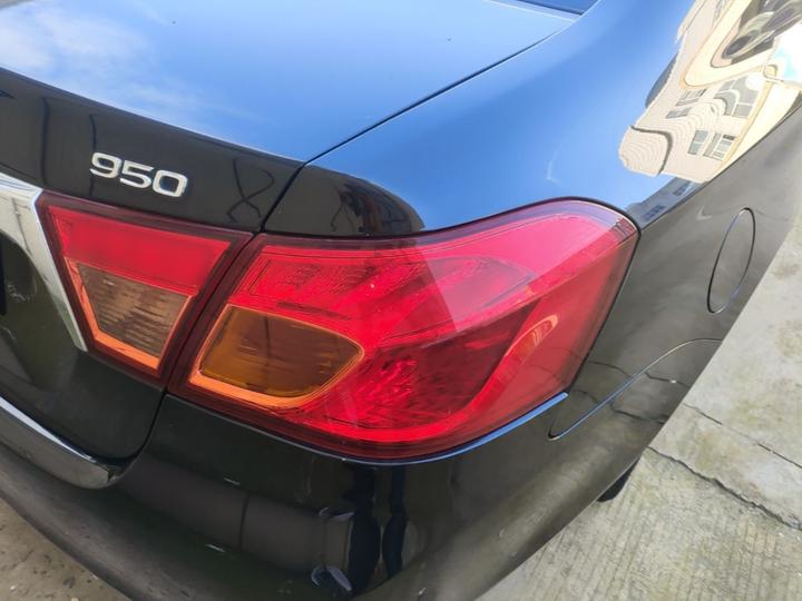 950 2017 30T Flagship photo 7