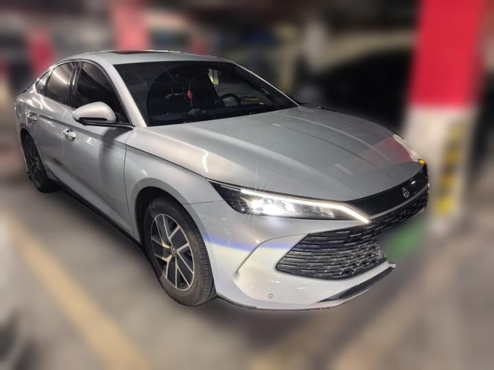 Qin L 2024 DM-i 120KM Leading photo 3
