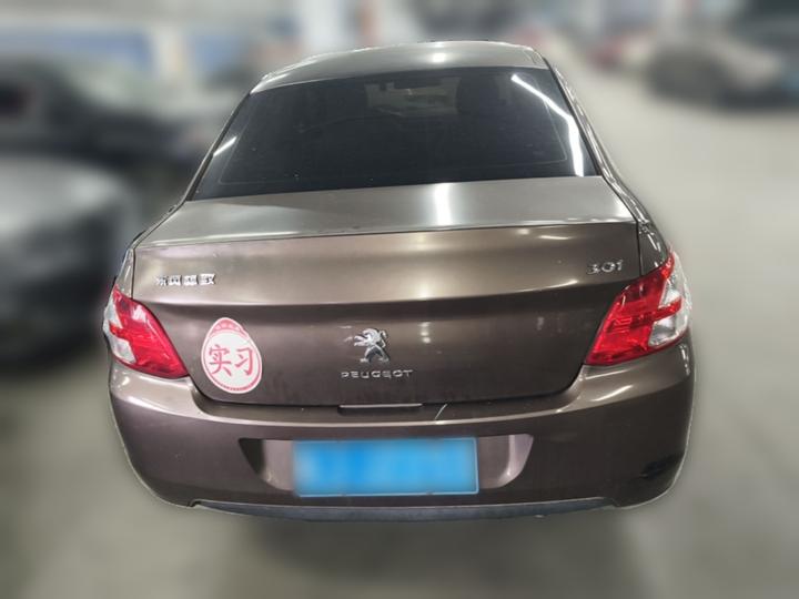 301 2014 1.6L MT Comfort photo 5