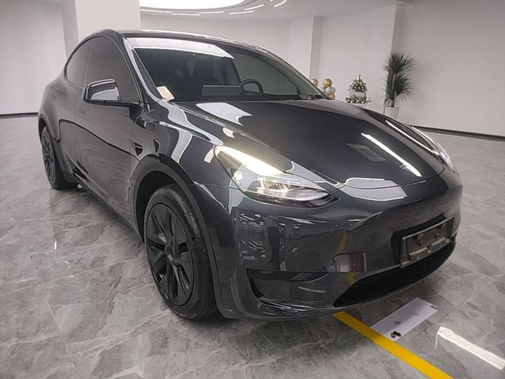 Model Y 2024 RWD photo 3