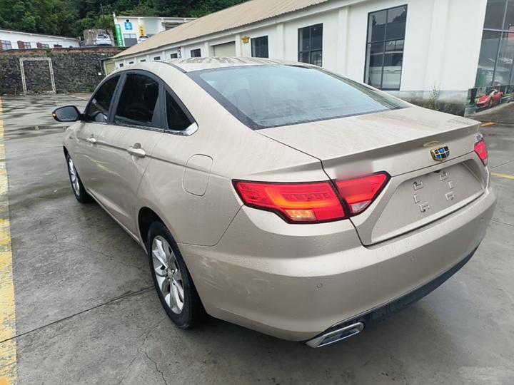 Emgrand GL 2017 1.3T MT Elite photo 4
