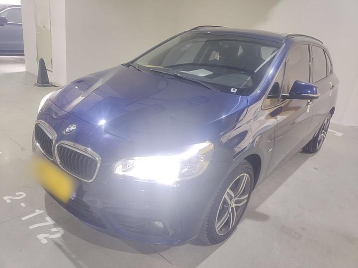 2 Series Wagon 2016 218i Sport Design Package