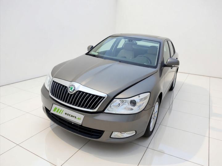 Octavia 2013 1.6L AT