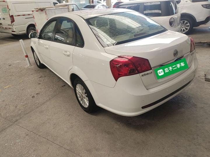 Excelle 2015 1.5L AT Classic photo 4