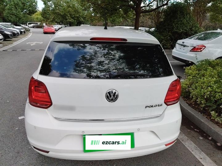 Polo 2014 1.6L AT Luxury photo 3