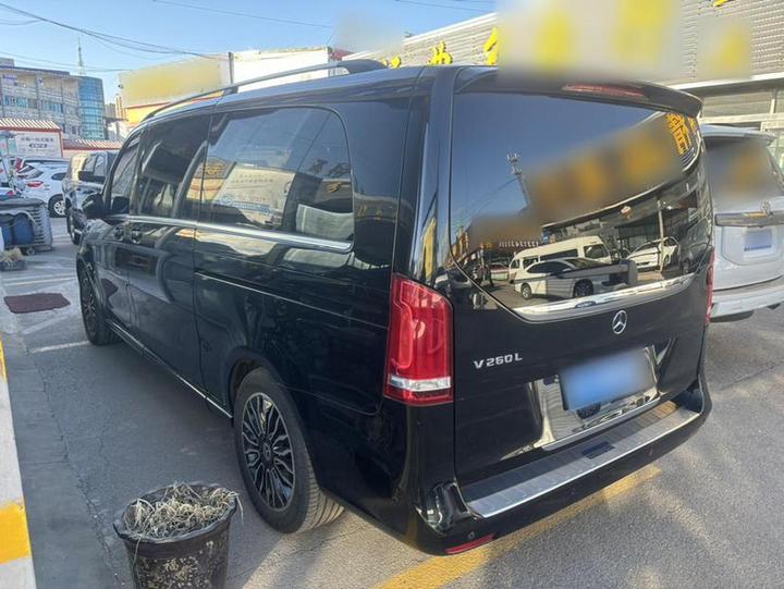 V-Class 2018 V 260 L Premium Extended China VI photo 4