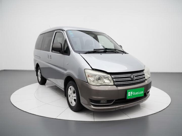 Lingzhi 2016 M5 2.0L 7-Seater Long Wheelbase Comfort photo 3
