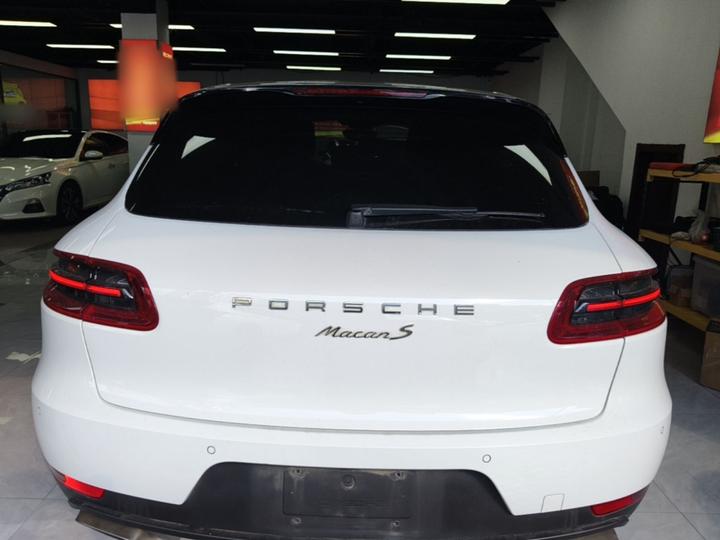 2017 Macan 2.0T photo 5