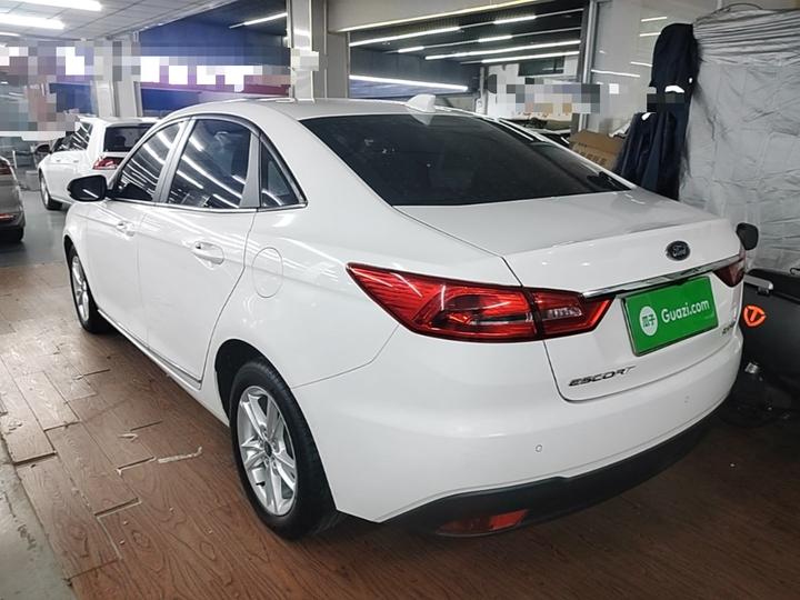 Escort 2019 Facelift 1.5L AT China VI photo 4