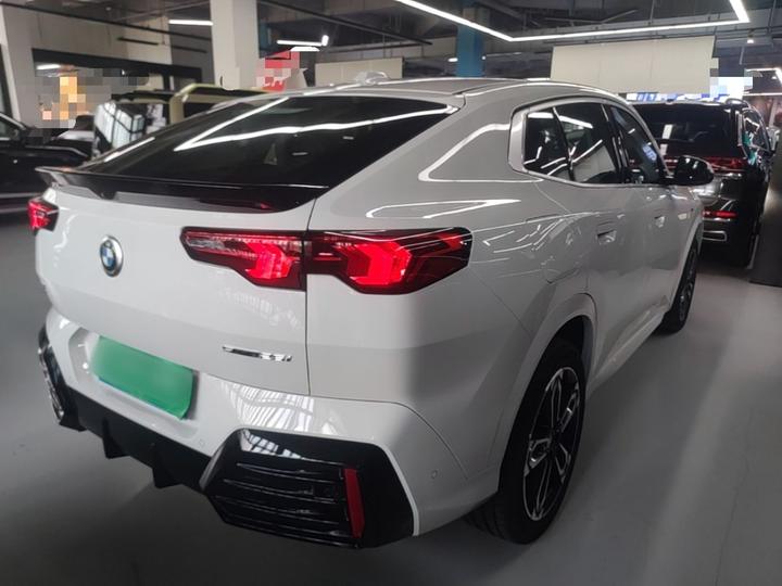 X2 Imported 2024 sDrive25i M Sport Package photo 4