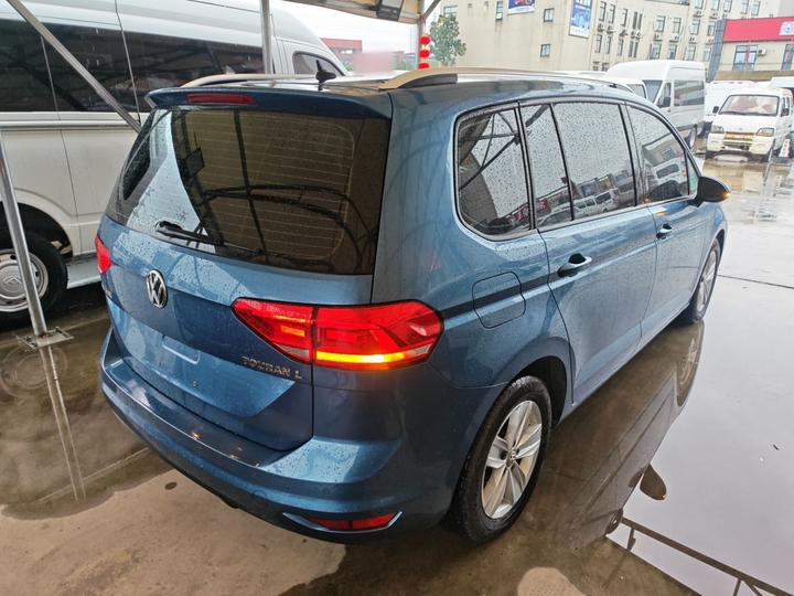 2018 L 280TSI DSG 7-Seater China VI photo 4