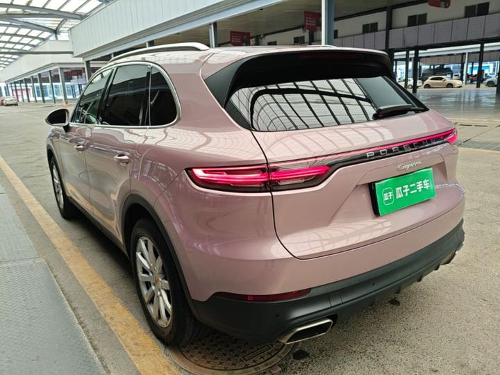 2019 Cayenne 3.0T photo 4