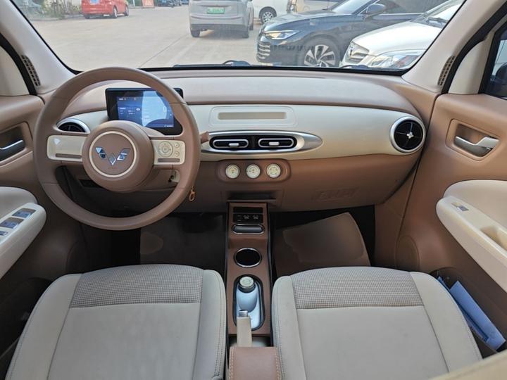 Hongguang MINIEV 2025 4th Gen 4-Door Advanced photo 5
