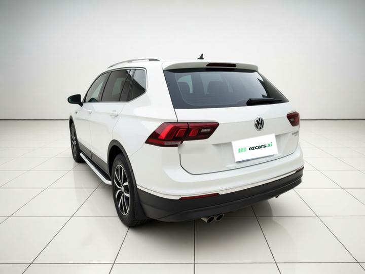 Tiguan L 2017 330TSI AT RWD Luxury photo 4