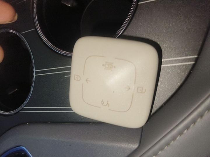 001 2026 95 AWD Max photo 8