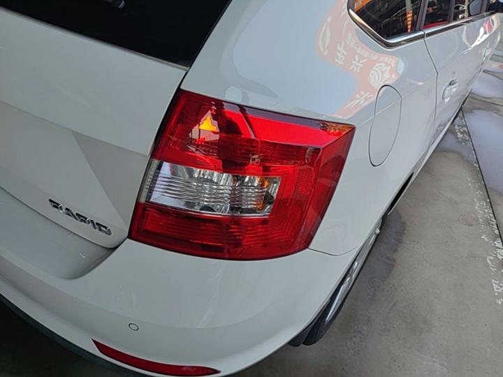 Rapid Spaceback 2019 1.5L AT Comfort photo 7