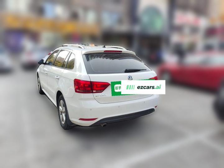 2015 1.6L AT photo 4