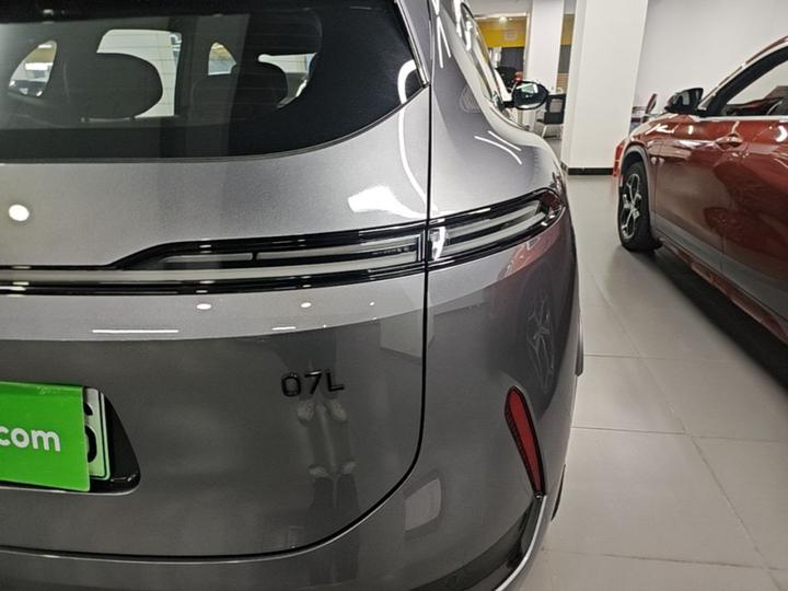 07L 2027 Max+ EV photo 7