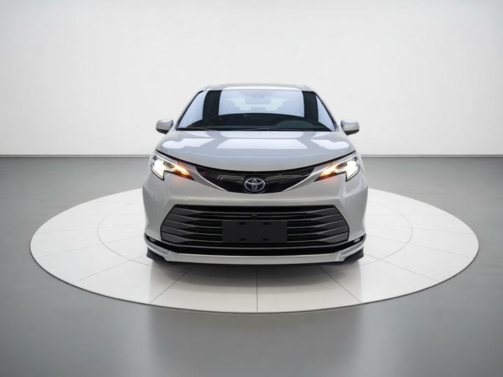 Sienna 2023 2.5L Hybrid Supreme photo 2