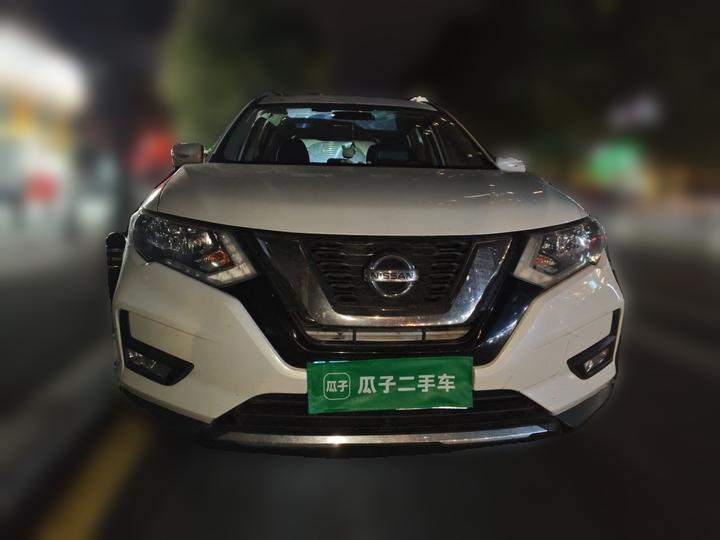 X-Trail 2017 2.0L CVT Comfort 2WD photo 2